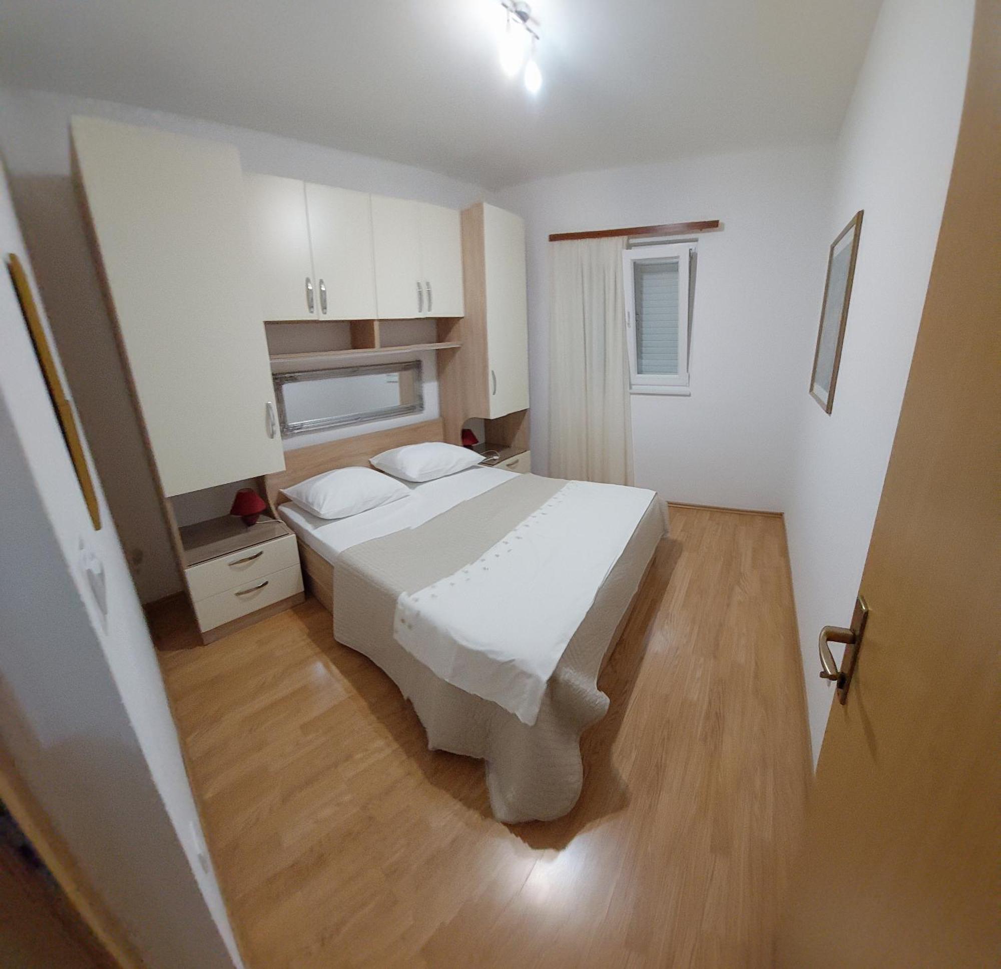 Apartman Igor Podgora Luaran gambar
